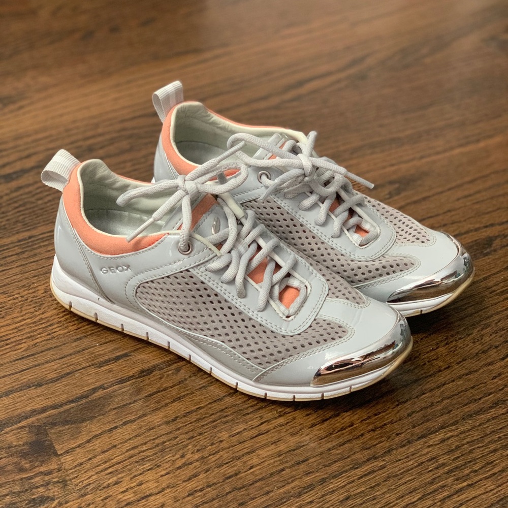 Good Condition Geox Gray & Peach Sneakers Women’s Size 5